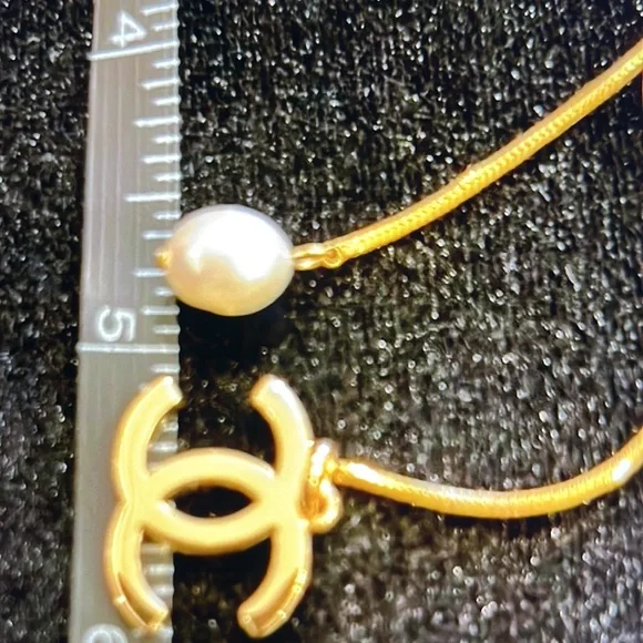 Chanel Holiday 2024 CC Pendant Charm - Picture 10 of 10